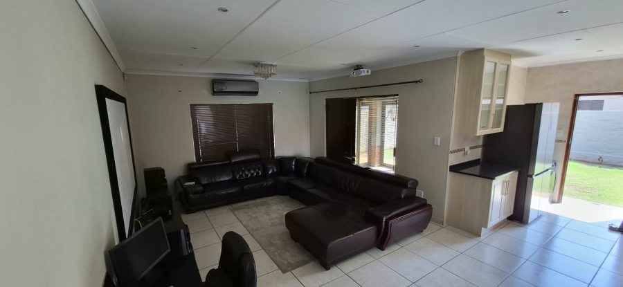3 Bedroom Property for Sale in Waterkloof East North West